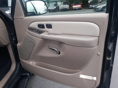 Used 2006 GMC Yukon Denali image 14