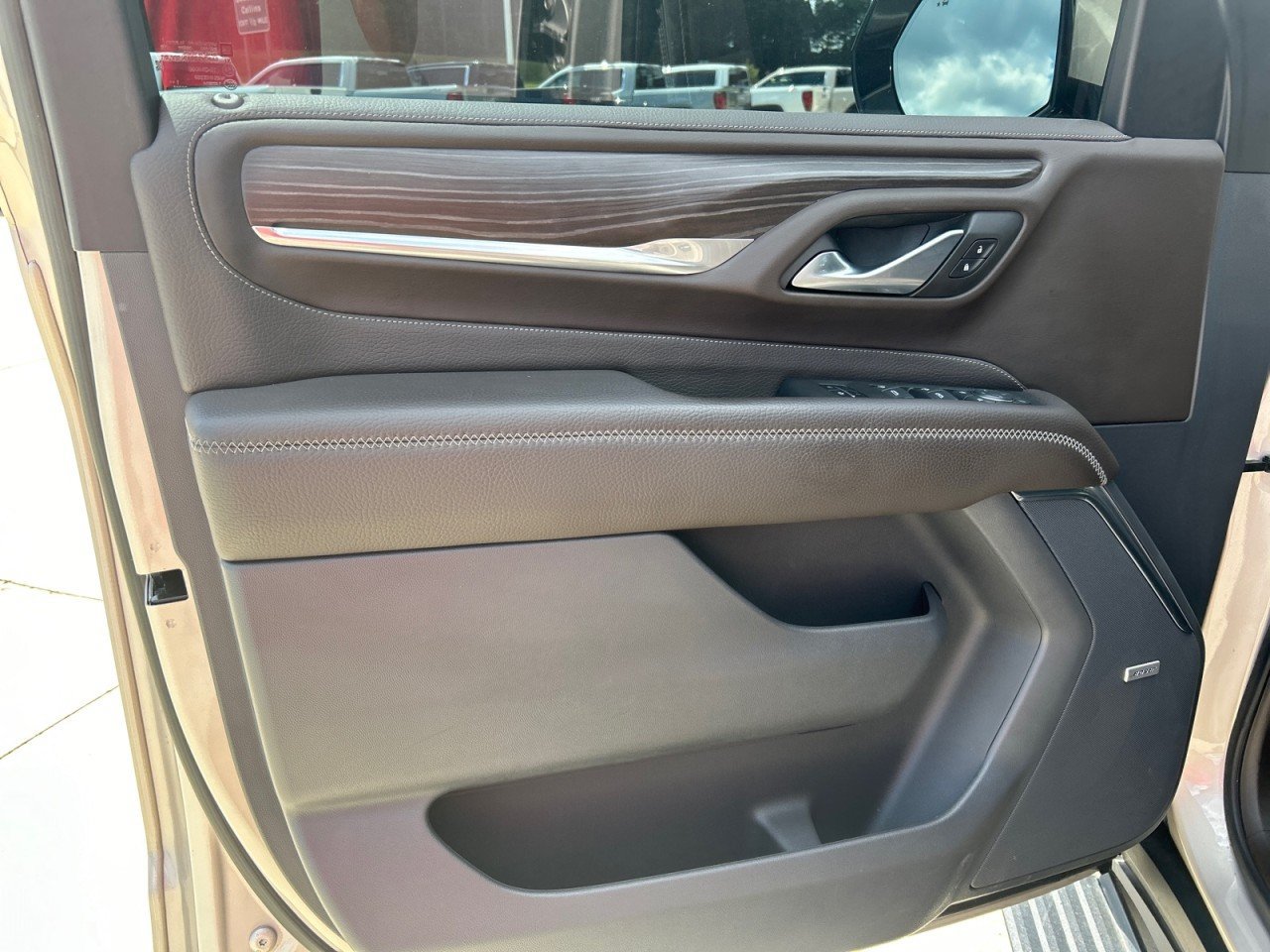 Used 2022 GMC Yukon Denali RWD image 10