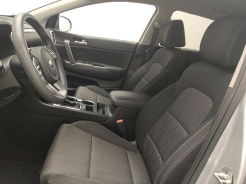 Used 2022 Kia Sportage LX image 17