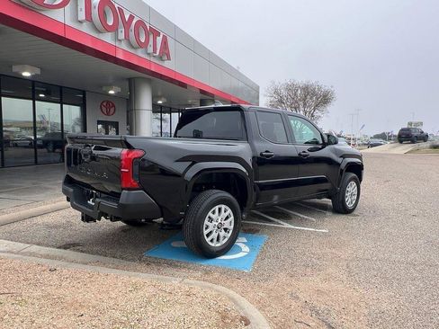 Used 2025 Toyota Tacoma SR image 27