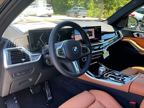 New 2026 BMW X5 xDrive40i w/ M Sport Package AWD/4WD image 9