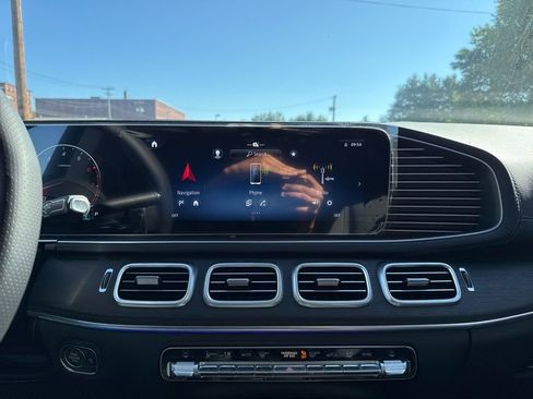 New 2026 Mercedes-Benz GLS 450 4MATIC image 22