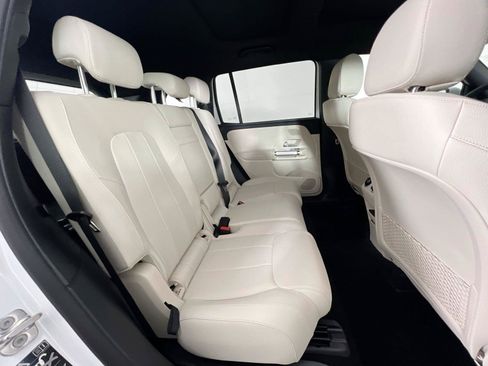 Certified 2026 Mercedes-Benz GLB 250 4MATIC image 23