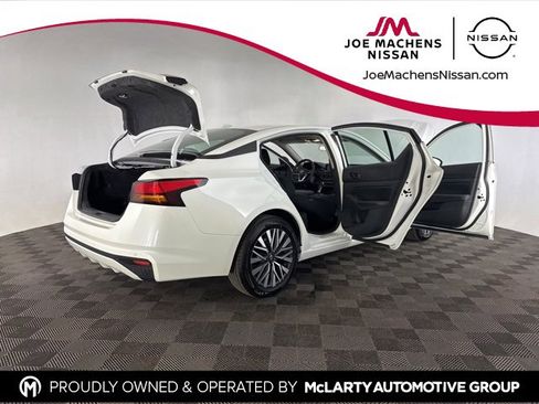 Certified 2024 Nissan Altima 2.5 SV image 14