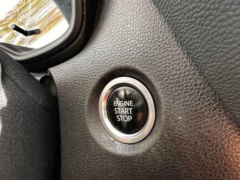 Used 2021 Toyota Corolla LE w/ LE Convenience Package image 17