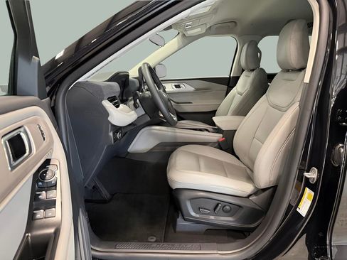 New 2026 Ford Explorer Active w/ Active Comfort Package AWD/4WD image 27