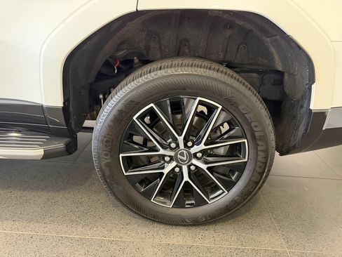 Used 2024 Lexus GX 550 w/ Accessory Package (Z1) AWD/4WD image 7