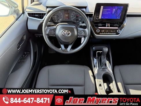 Used 2025 Toyota Corolla LE image 14