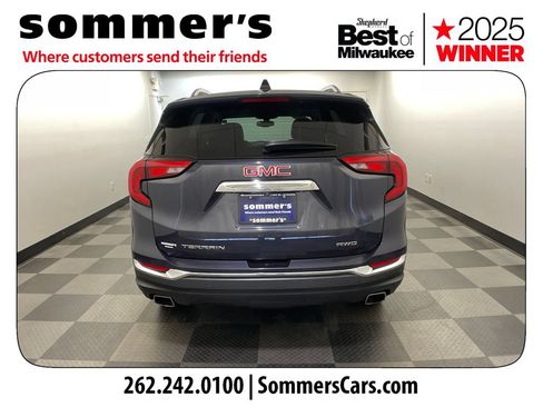Used 2019 GMC Terrain SLT w/ Preferred Package AWD/4WD image 4
