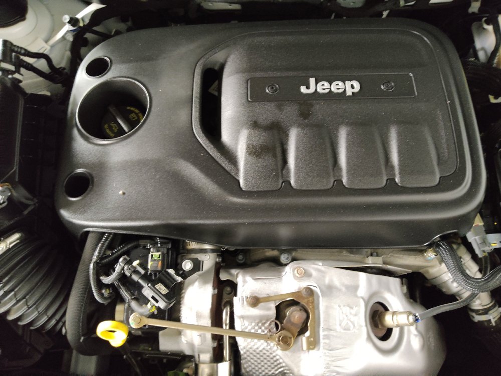 Used 2020 Jeep Cherokee Latitude Plus AWD/4WD image 30