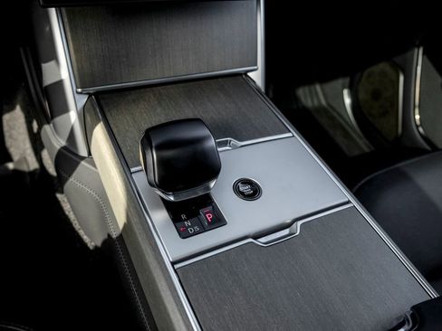 New 2026 Land Rover Range Rover SV image 16