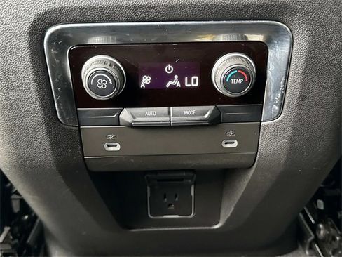 Used 2021 Chevrolet Suburban RST image 18