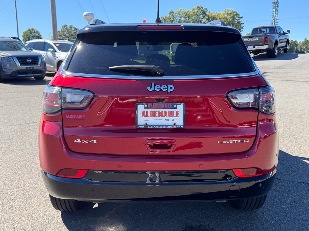 Used 2025 Jeep Compass Limited w/ Elite Group AWD/4WD image 4