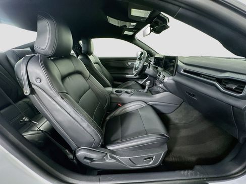 Used 2026 Ford Mustang Premium RWD image 29