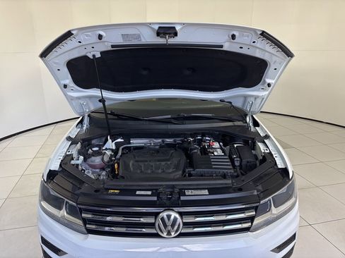 Used 2018 Volkswagen Tiguan SE image 11