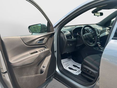 Used 2023 Chevrolet Equinox RS AWD/4WD image 9