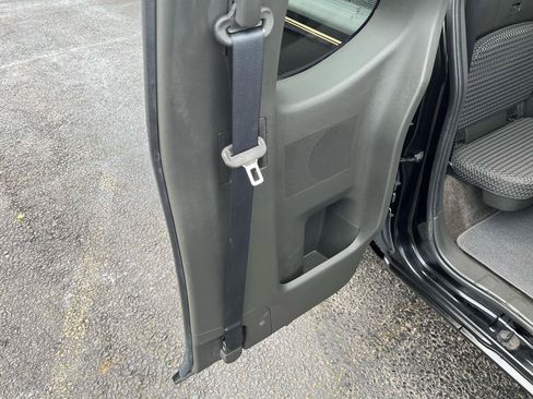 Used 2014 Nissan Frontier SV AWD/4WD image 29