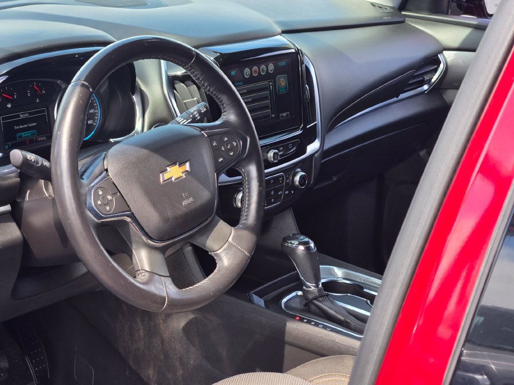 Used 2018 Chevrolet Traverse LT AWD/4WD image 34