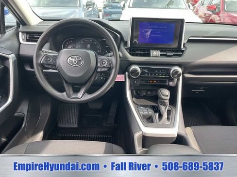 Used 2023 Toyota RAV4 LE AWD/4WD image 14