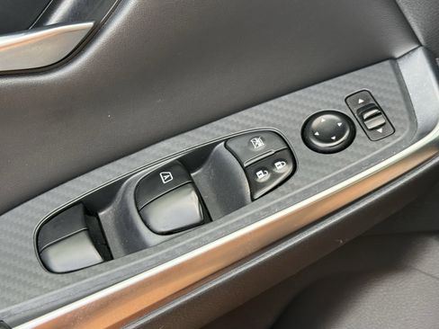 Used 2022 Nissan Sentra SR w/ Electronics Package FWD image 27