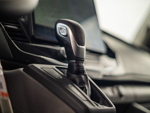 Used 2023 Ford Transit 350 XLT image 36