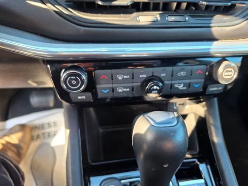 Used 2023 Jeep Compass High Altitude AWD/4WD image 18