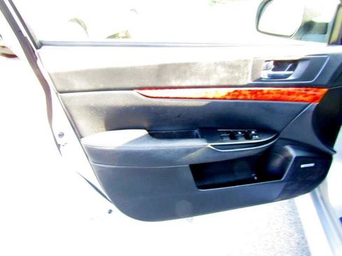 Used 2012 Subaru Legacy 2.5i Limited image 29