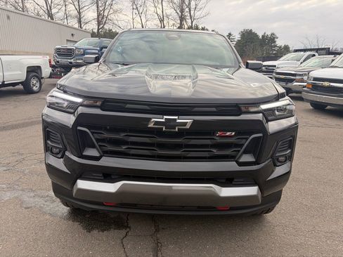 Used 2025 Chevrolet Colorado Z71 w/ Z71 Convenience Package 2 image 8