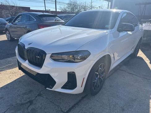 Used 2023 BMW X4 M40i w/ Parking Assistance Package image 5