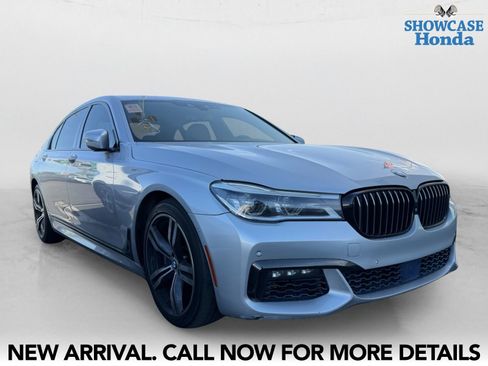 Used 2017 BMW 750i RWD image 6