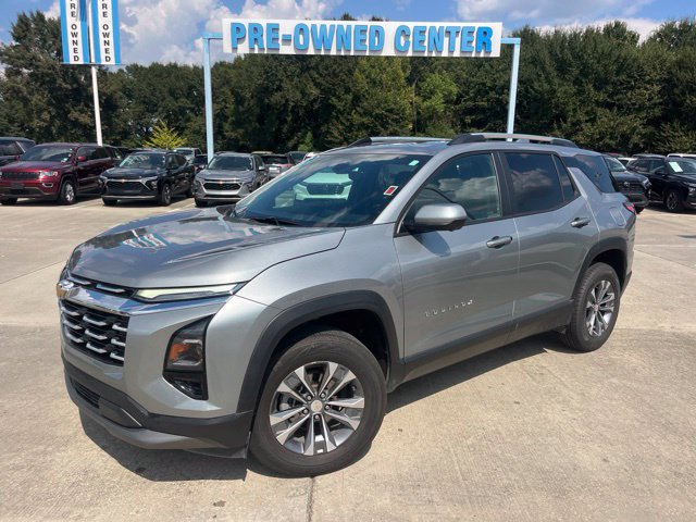Used 2025 Chevrolet Equinox LT w/ Convenience Package II FWD image 2