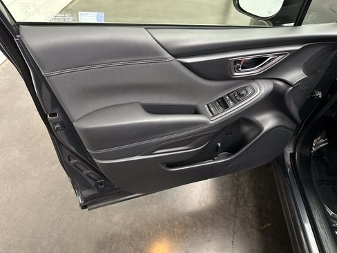 Used 2023 Subaru Forester Premium AWD/4WD image 16