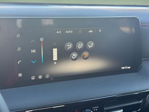 New 2026 Nissan Kicks SR FWD image 31