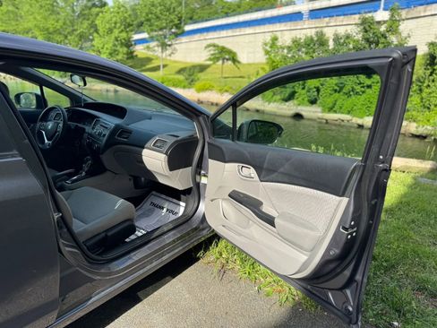 Used 2015 Honda Civic LX image 16