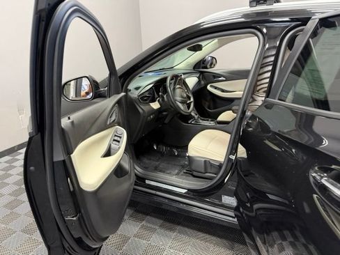 Used 2022 Buick Encore GX Preferred w/ Sport Touring Package FWD image 13