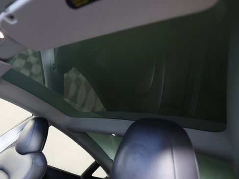 Used 2023 Tesla Model 3 Performance image 31