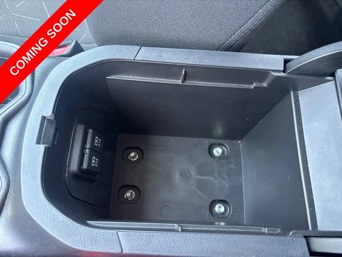 Used 2019 Toyota RAV4 XLE w/ Carpet Mat Package FWD image 27