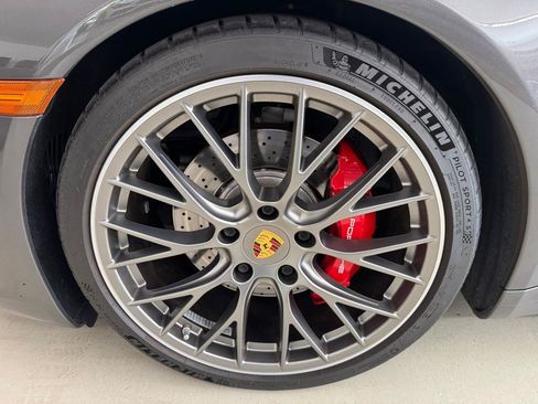 Used 2019 Porsche 911 Carrera S RWD image 33