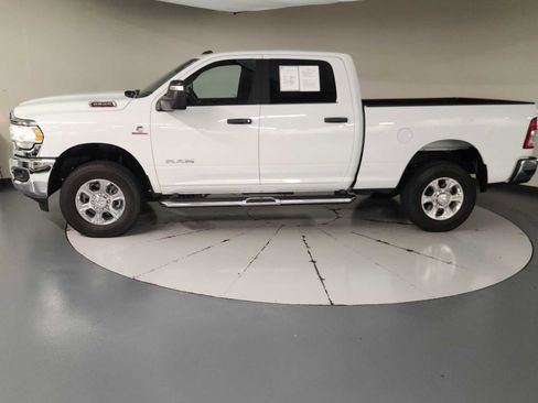 Used 2024 RAM 2500 Big Horn AWD/4WD image 3