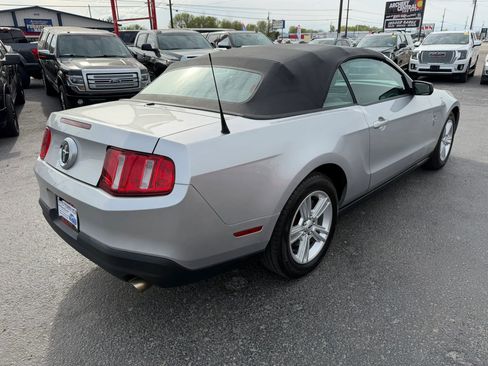 Used 2010 Ford Mustang Convertible RWD image 5