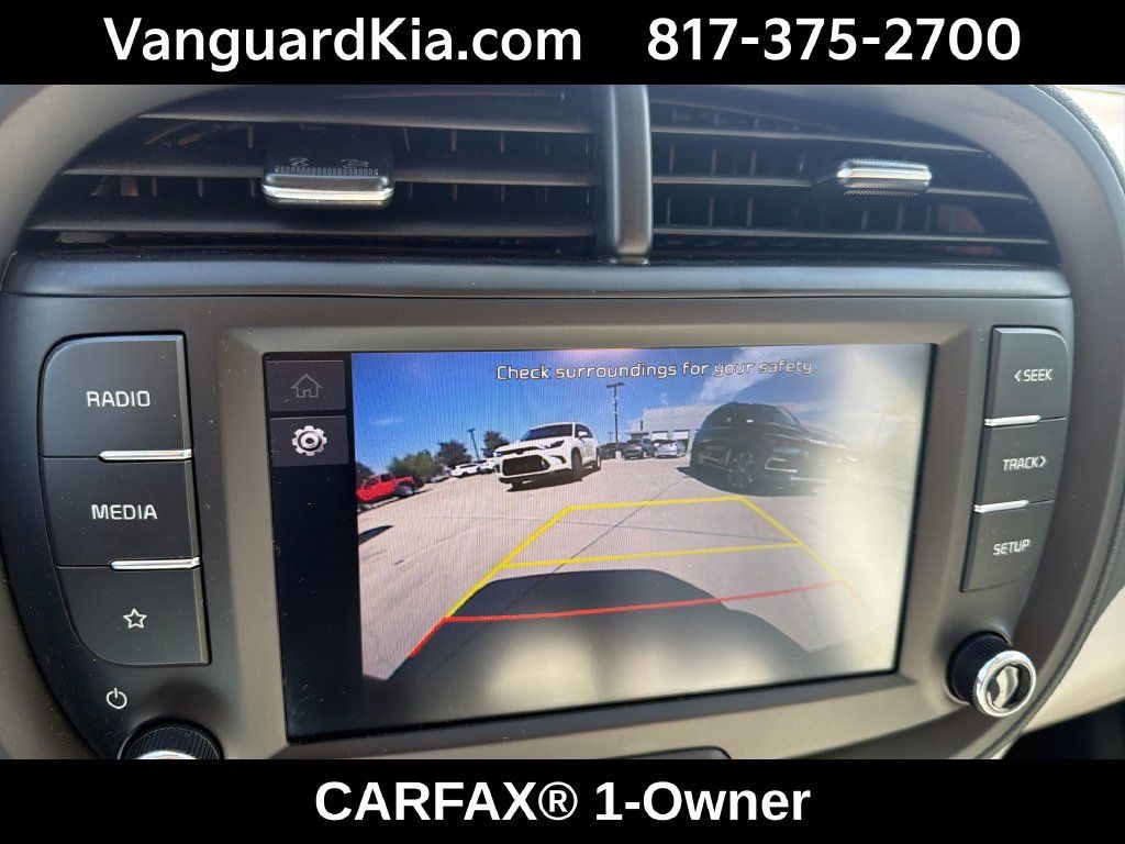 Certified 2025 Kia Soul LX w/ LX Technology Package FWD image 26