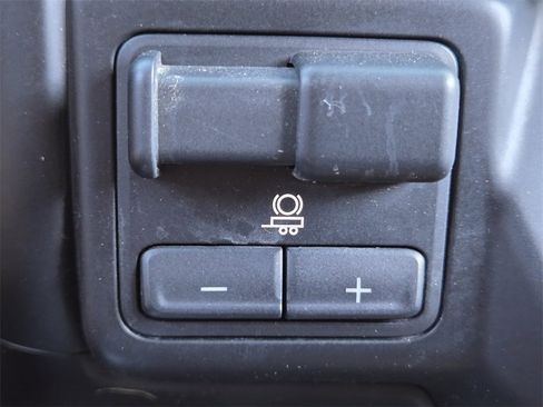 Used 2019 GMC Sierra 1500 SLT w/ SLT Premium Package image 26