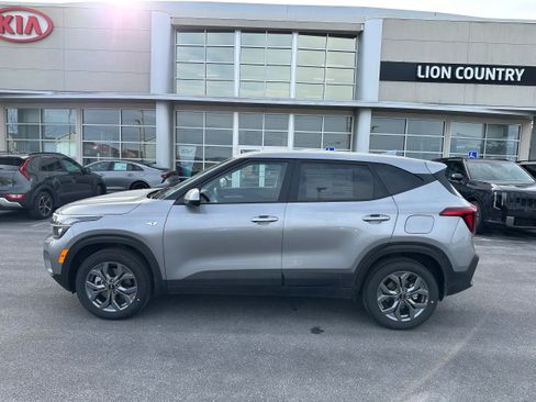 New 2026 Kia Seltos LX image 8