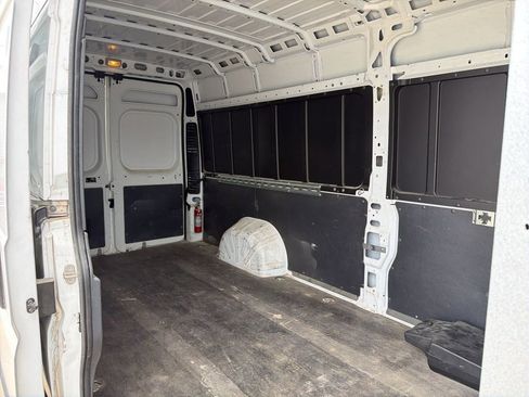 Used 2021 RAM ProMaster 3500 w/ Convenience Group FWD image 9