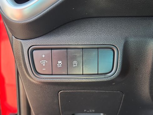 Certified 2025 Kia Soul LX w/ LX Technology Package FWD image 26