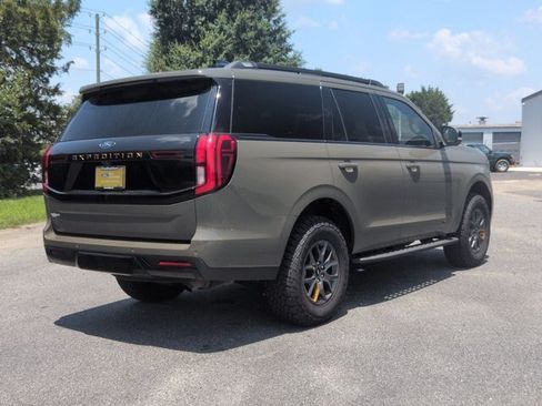 Certified 2025 Ford Expedition Tremor AWD/4WD image 4