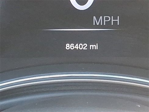 Used 2016 Jeep Grand Cherokee Limited image 21