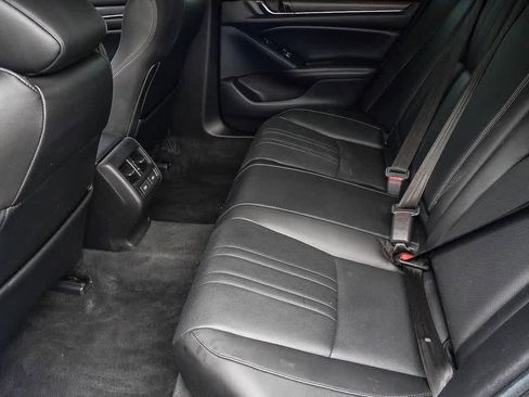 Used 2021 Honda Accord Touring image 18