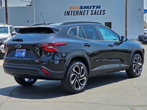 New 2026 Chevrolet Trax RS w/ Driver Confidence Package FWD image 6