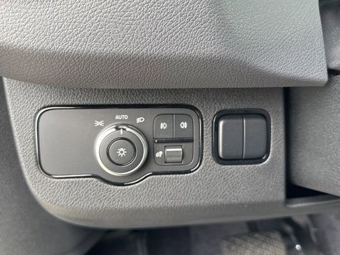 Used 2023 Mercedes-Benz Sprinter 3500 image 34